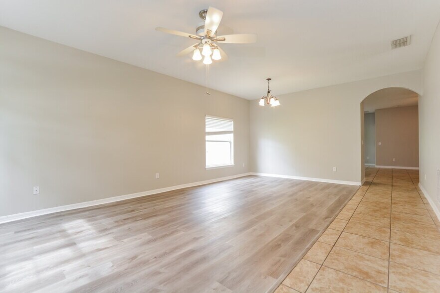 Building Photo - 416 Marathon Ln