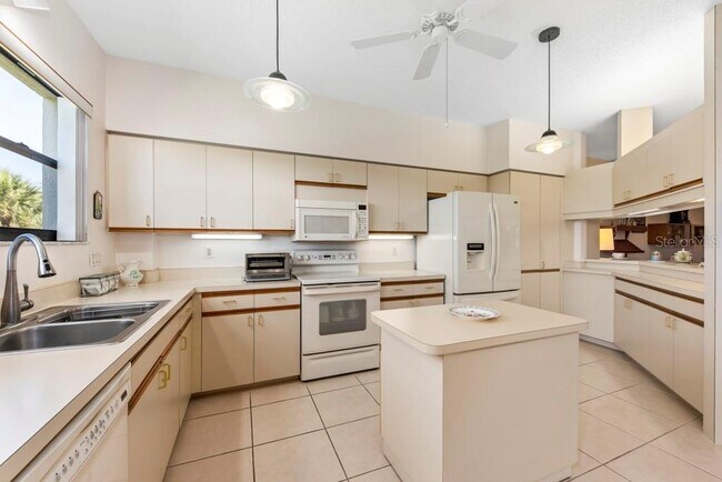 Building Photo - 5400 Eagles Point Cir