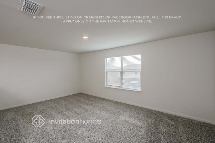 Building Photo - 3023 Chico Dr