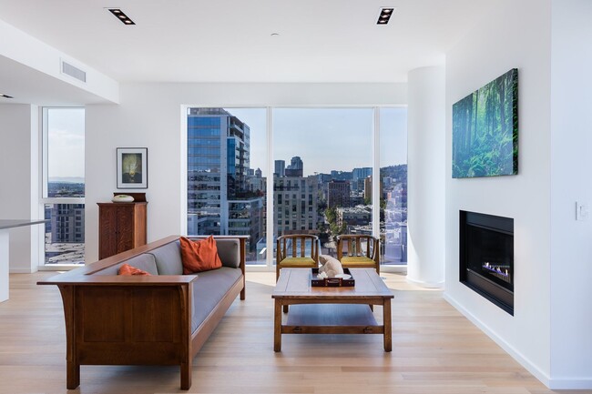 Building Photo - Modern Elegance at the Cosmopolitan on the Park