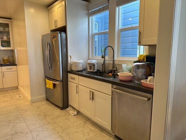 Building Photo - Charming Remodeled Home in Prime Excelsior...