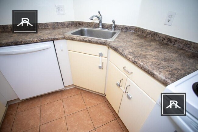 Building Photo - 2 bedroom in Brookline MA 02446