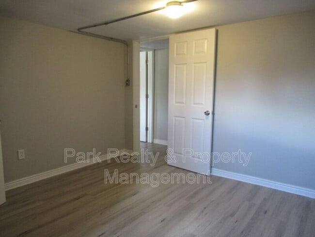 Building Photo - 2718 Ames St