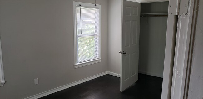Building Photo - 3221 Wimberly St