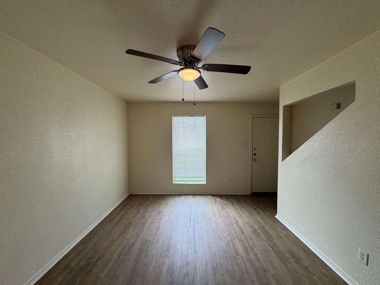 Building Photo - 4405 Abigail Dr