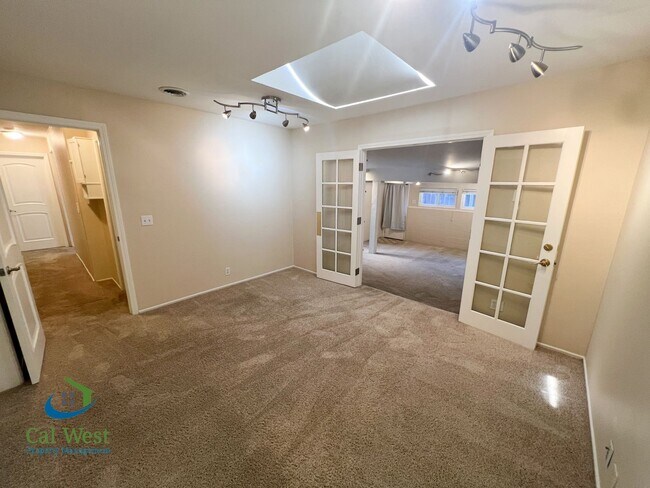 Building Photo - $4,995 - Beautiful 3/2 Bath Home Tucked Away in Prime Santa Clara's Location