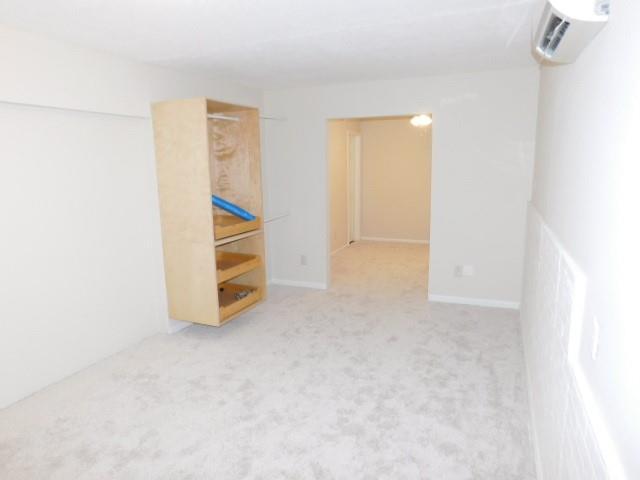 Building Photo - 214 High Creek Dr