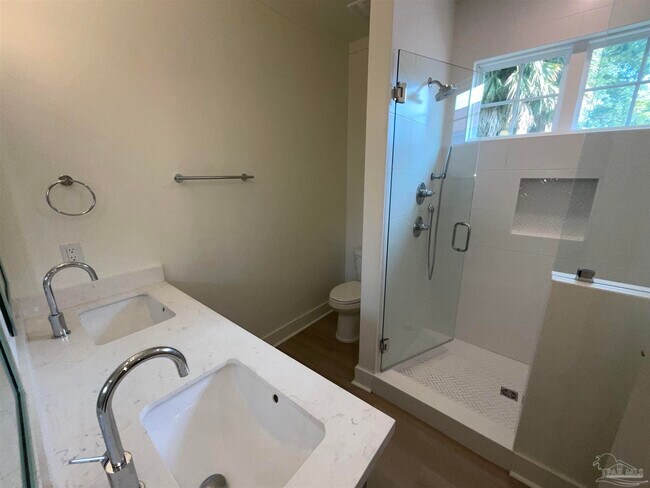 Building Photo - 1322 N 7th Ave