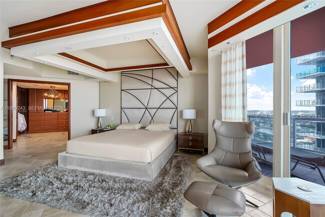 Building Photo - 2110 N Ocean Blvd