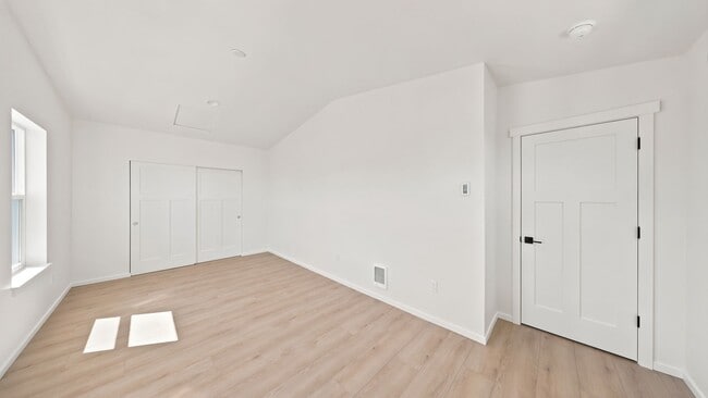 Building Photo - 2709 Q Ave