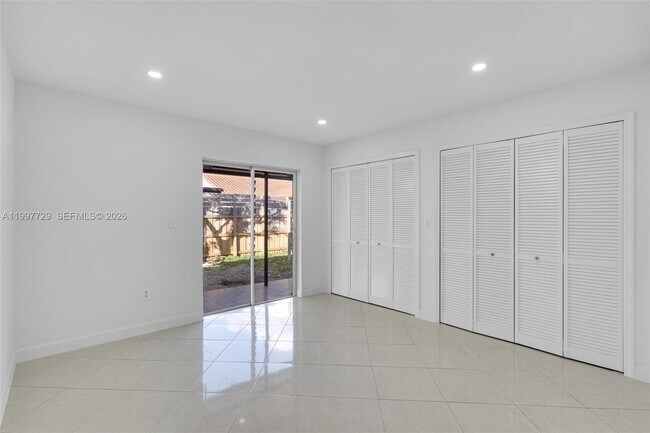 Building Photo - 14755 SW 82nd Terrace