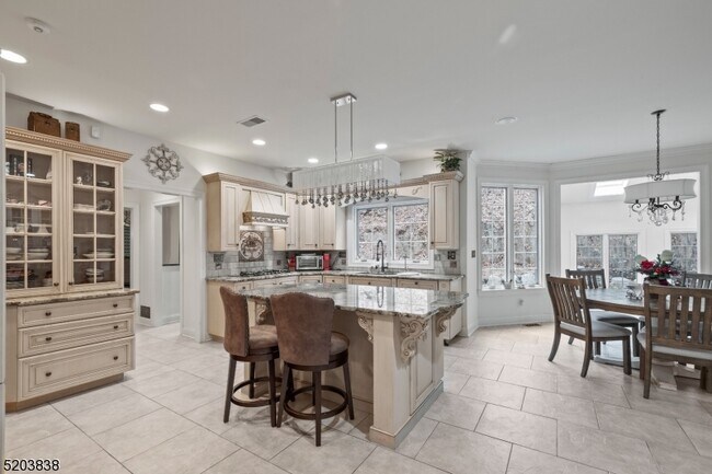 Building Photo - 326 Rock Ridge Ct