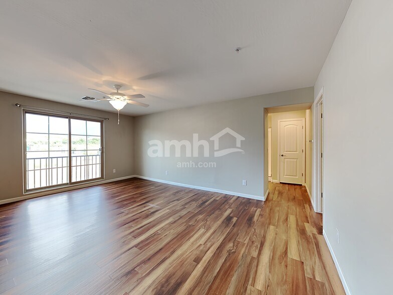 Building Photo - 20777 W Maiden Ln