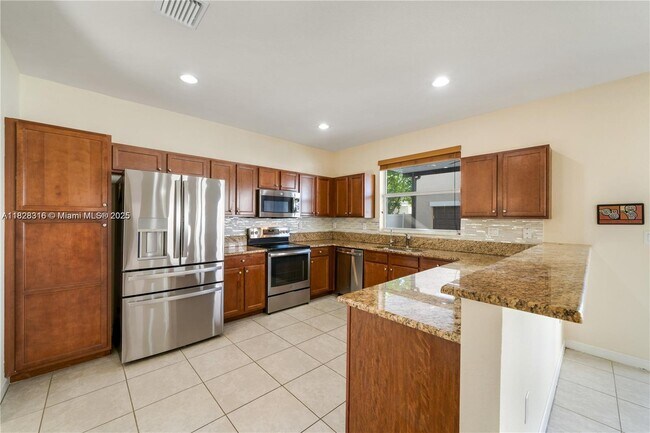 Building Photo - 16946 SW 90th Terrace
