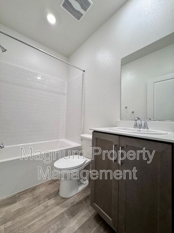 Building Photo - 31343 Autumn Blaze Dr