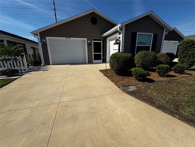 Primary Photo - 5846 Bamboo Ave