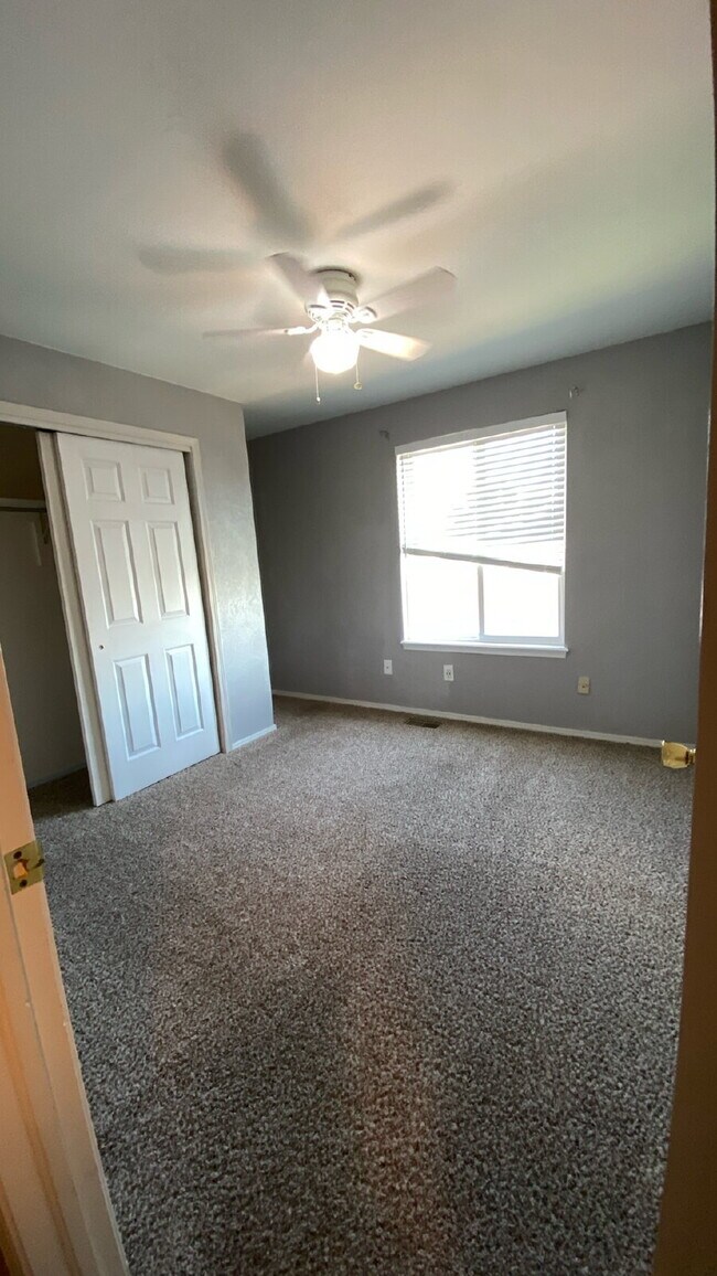 Building Photo - Westside White Buffalo