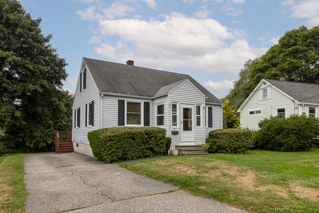 Primary Photo - 45 Longfellow Dr
