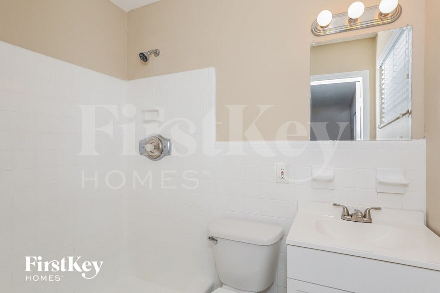 Building Photo - 231 SW 71st Terrace