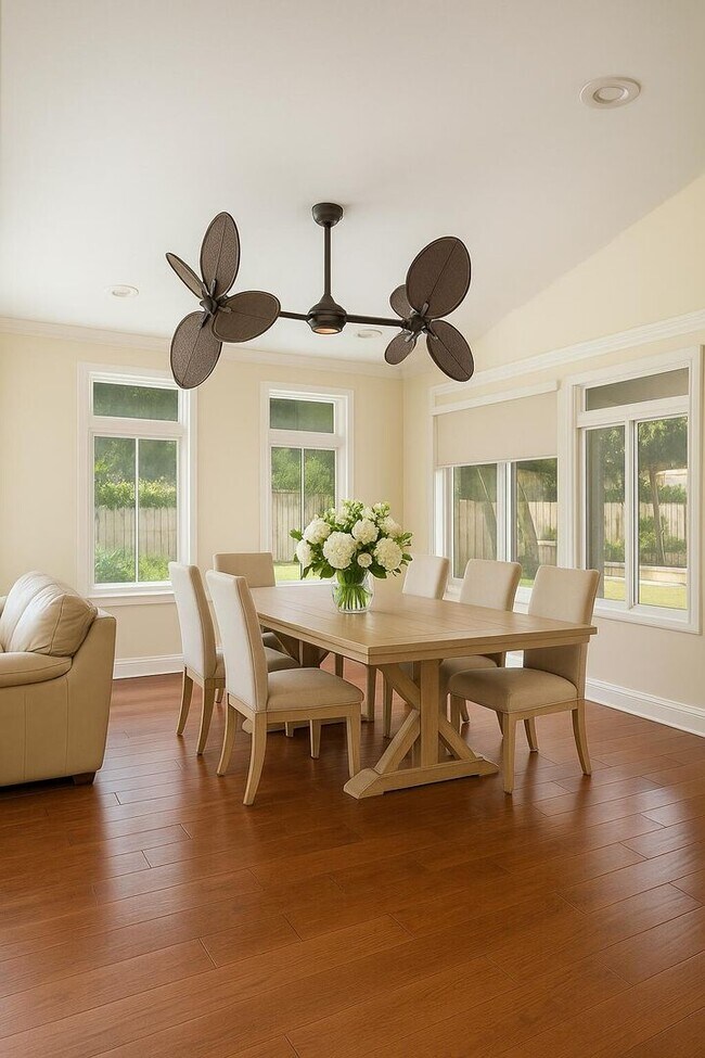 Building Photo - 810 Bamboo Ln