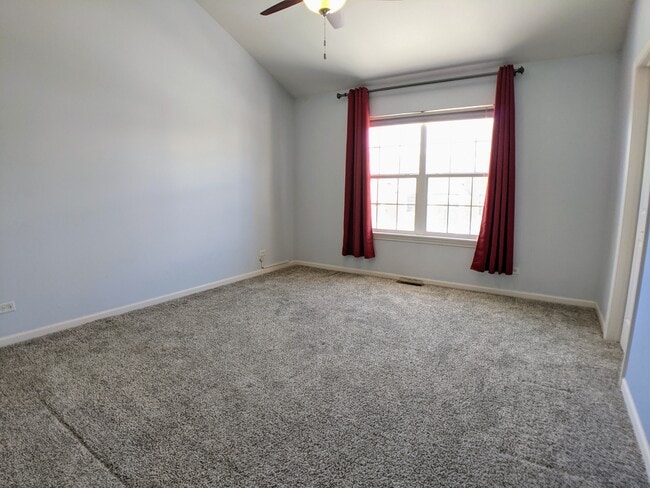 Building Photo - 385 Bradbury Ln