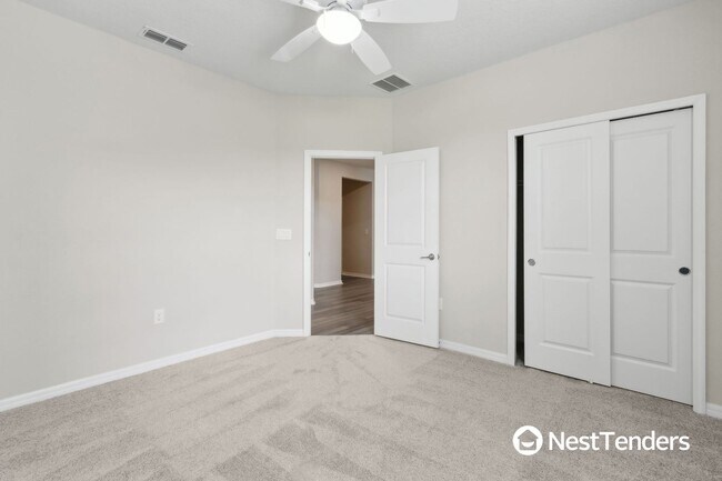 Building Photo - Stunning Northside Home!