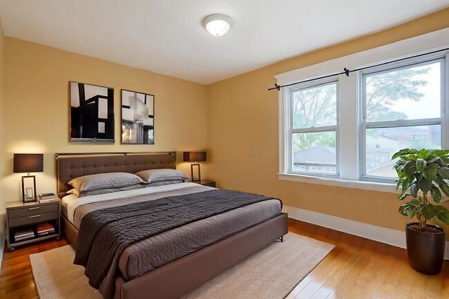 Building Photo - 711 74th St