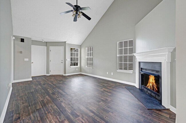Building Photo - Move-In Ready 3B/2B Nashville Home!