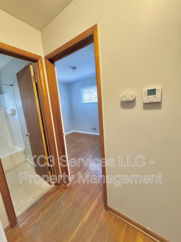 Building Photo - 200 NW 22nd St