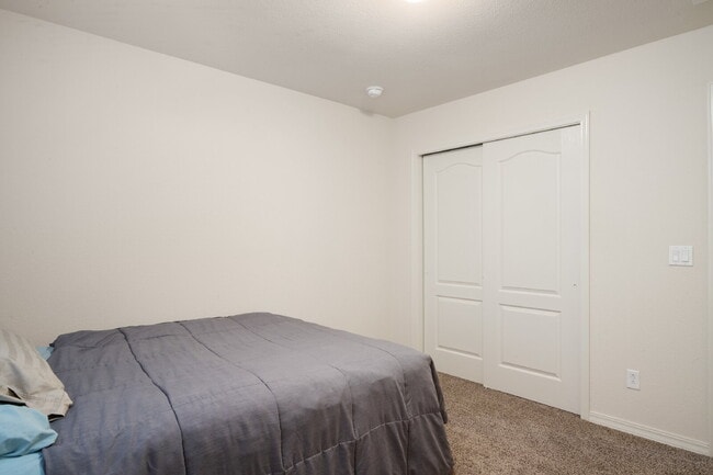 Building Photo - 13483 Halifax St