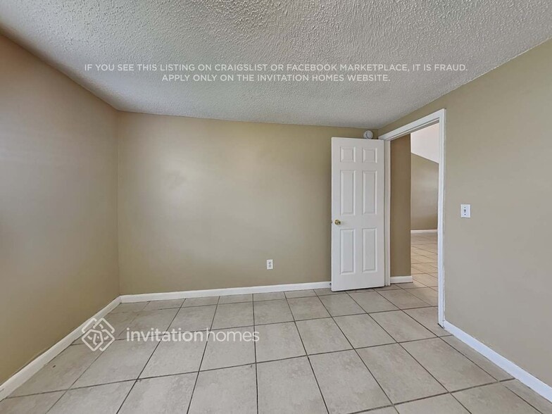 Building Photo - 10206 Vista Cove Ct