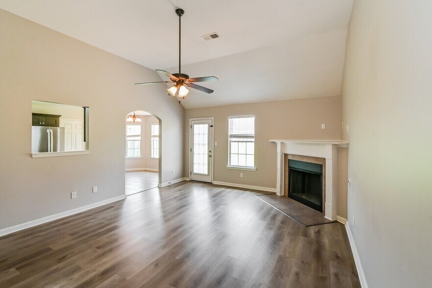 Building Photo - 9069 Gavin Dr