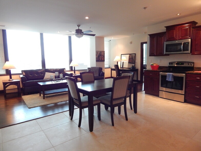 Building Photo - Gallery 515 Luxury Homes