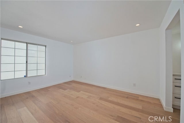 Building Photo - 5540 Owensmouth Ave