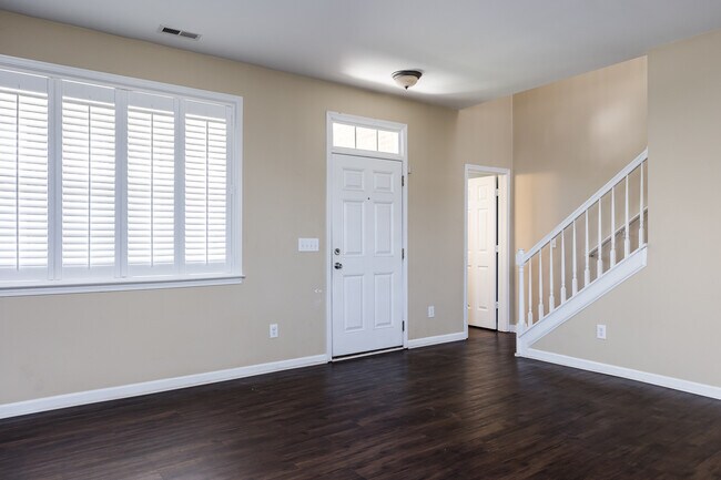 Building Photo - 117 Woodtrellis Ct