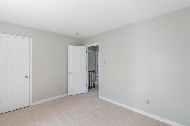 Building Photo - 8915 Castle Point Dr