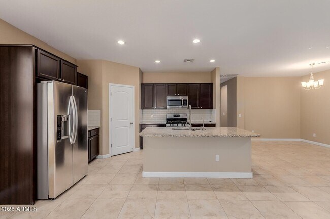 Building Photo - 10743 W Bronco Trail