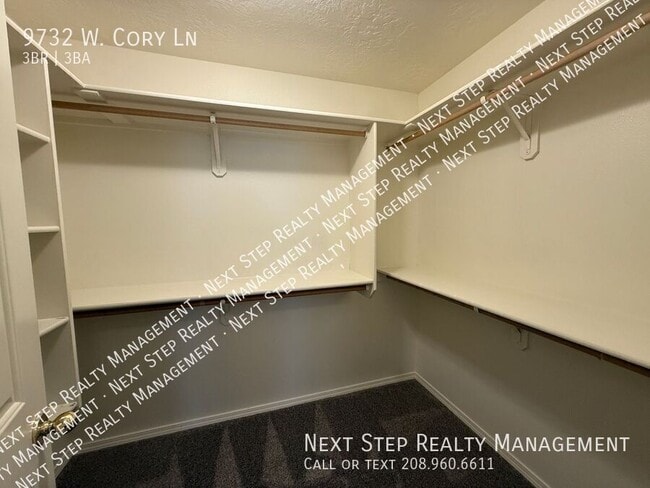 Building Photo - 9732 W Cory Ln