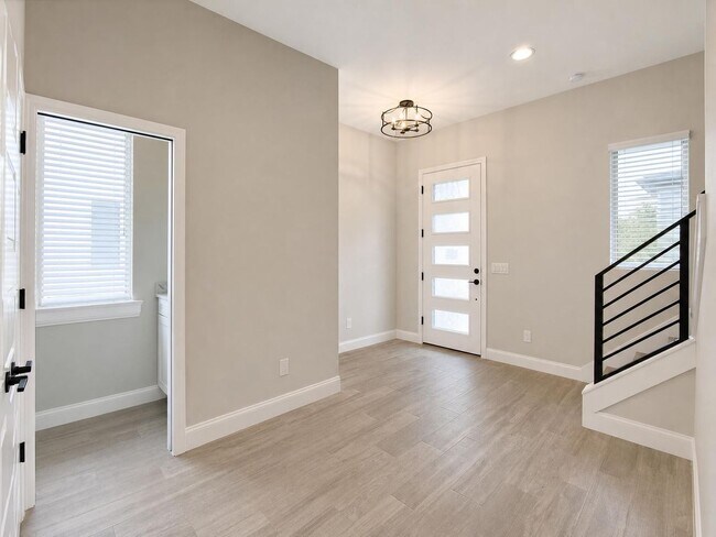 Building Photo - 1156 Windjammer Dr