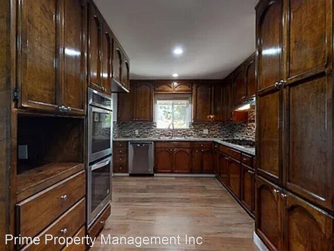 Building Photo - 3 br, 2 bath House - 1408 Dalton Way