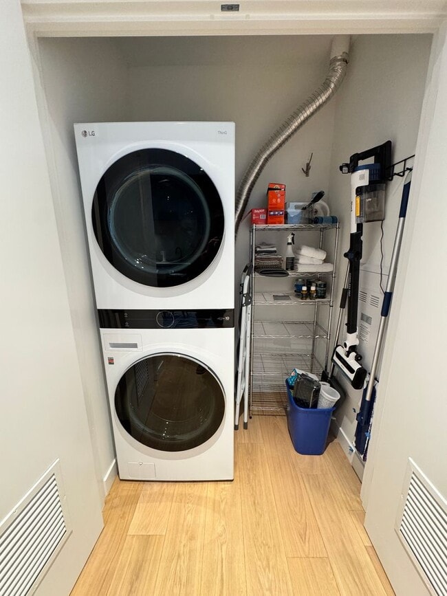 Building Photo - FURNISHED: UTILITIES PAID BY OWNER: (TWO MONTH MOVE-IN RATE OPTION) NWX tastefully furnished 1 be...