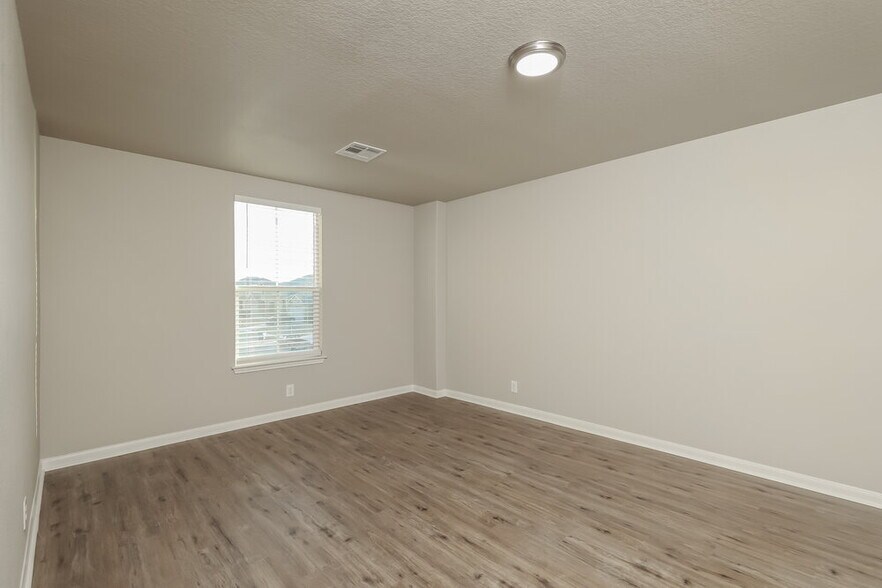 Building Photo - 1338 Ace Ranch St