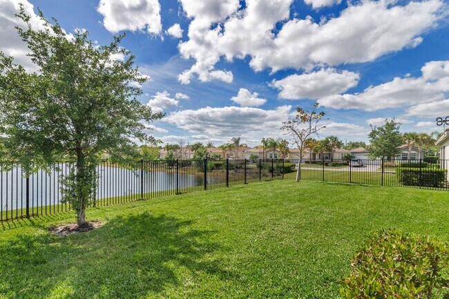 Building Photo - 7410 SW Harbor Cove Dr