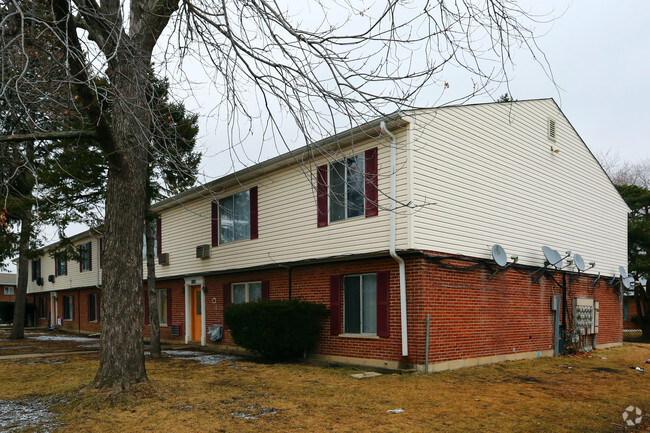 Building Photo - Algonquin Apartments