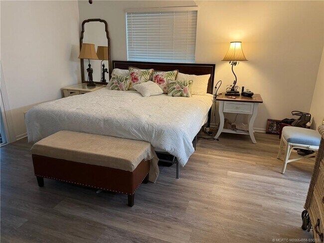 Building Photo - 1225 NW 21st St