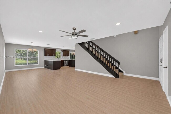Building Photo - 4848 Grapevine Wy