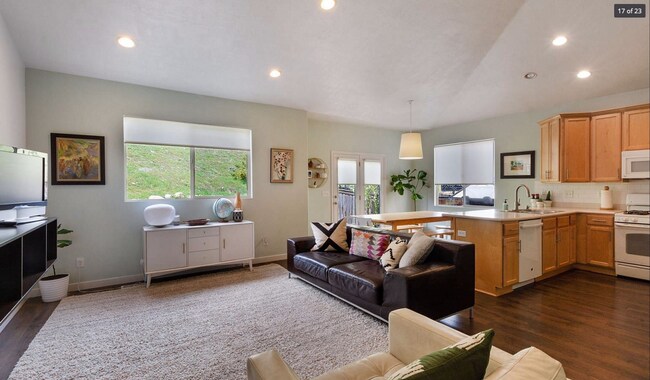 Building Photo - Beautiful Mountain Home for Rent in Suncrest – Utah County Side of Draper
