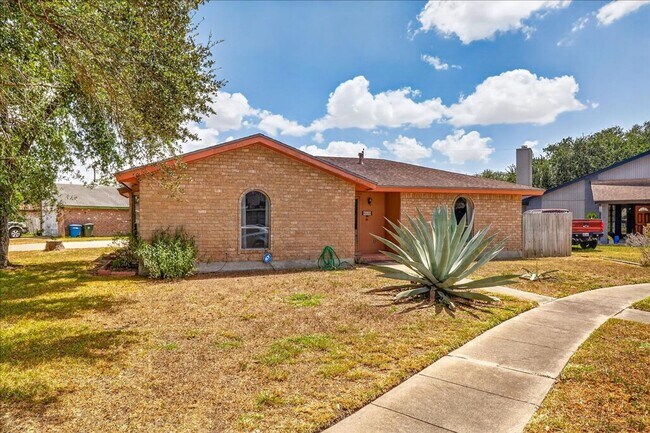 Building Photo - 4109 Fonvilla Cir