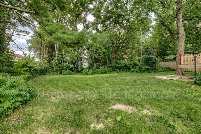 Building Photo - 2431 E 68th St