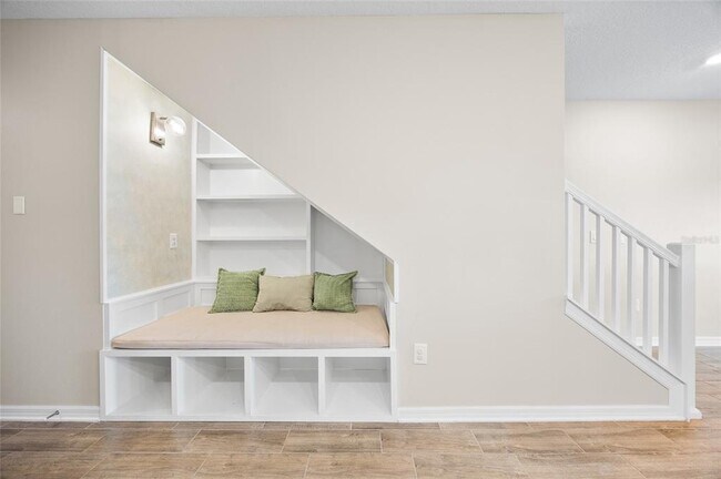 Building Photo - 5504 Tripoli Dr